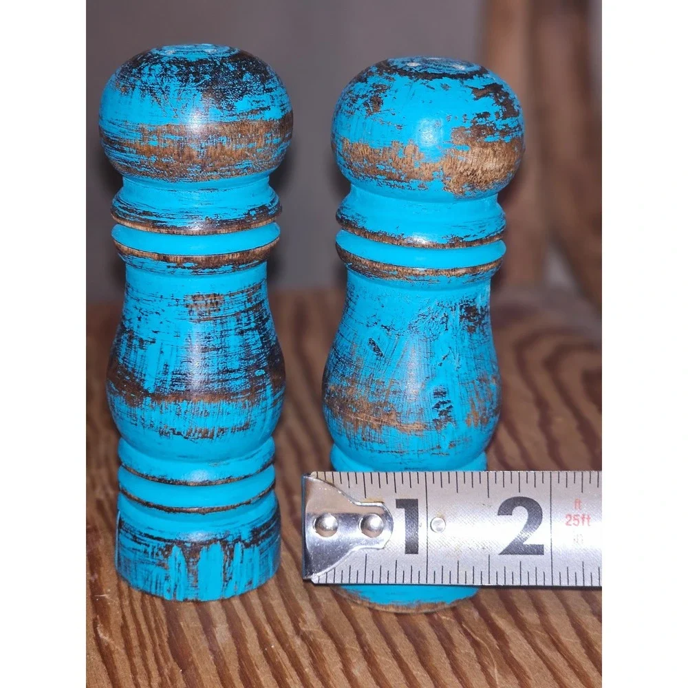 Vintage Wooden Salt Shaker Pepper Shaker Set  Wood 4